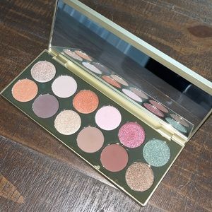 Stila eye shadow pallet